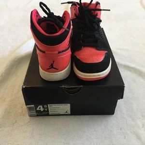 Girls Air Jordans || 4.5 Y